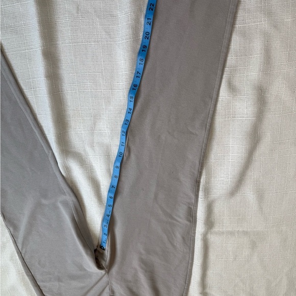 Eileen Fisher Men's Tan Chinos - Picture 2 of 2